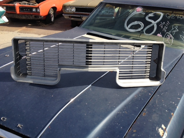 1972 Buick Skylark Grille (#72BUSG1)