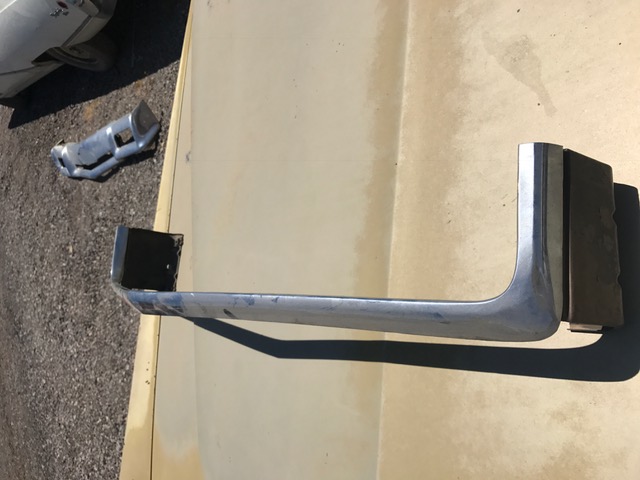 1968 Buick skylark upper grill trim (#68BUSGTD)