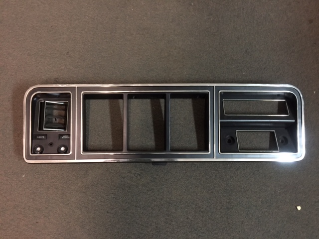 1973 Ford Truck instrument panel cluster (#73FOIBD)