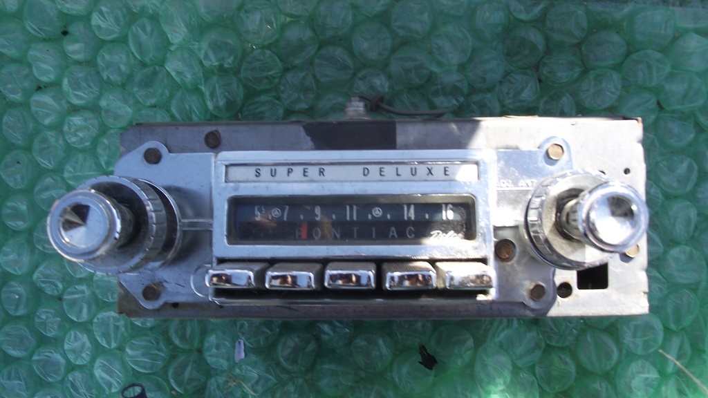 1963 Pontiac Super Deluxe Radio (#63PORA1FE)