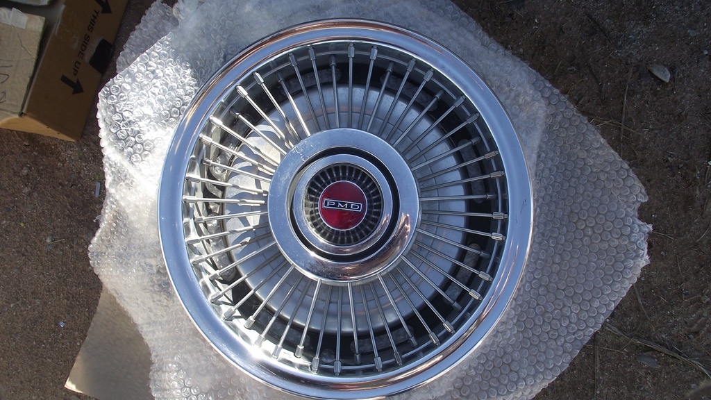 1967-72 Pontiac PMD Hubcaps (#67POHC1CC)