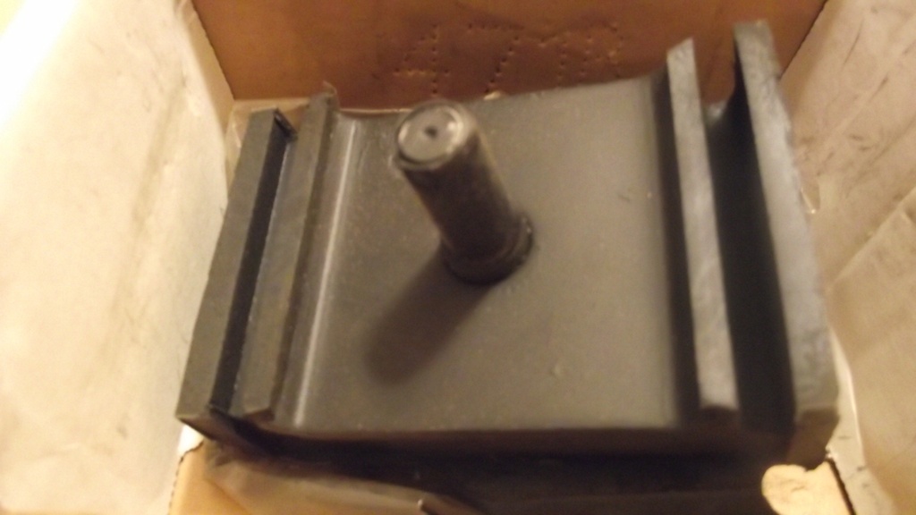 1965 Cadillac Motor Mount Fr/L (#65CAMM1CE)