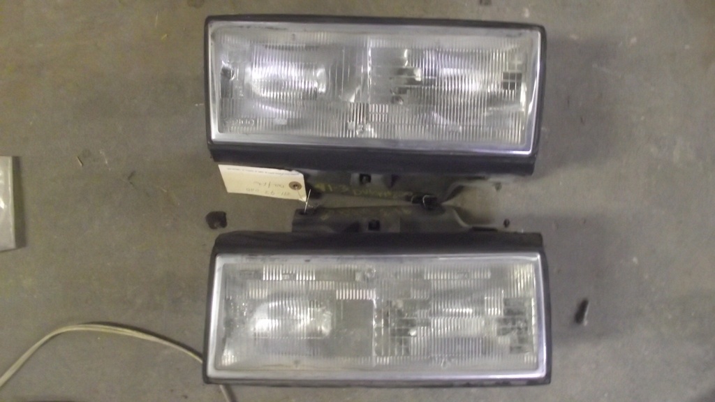 1991 Cadillac Headlights L/R (#91CAHL4CE)