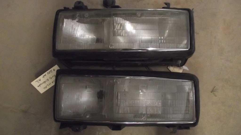 1986 Cadillac Headlights L/R (#86CAHL4CE)