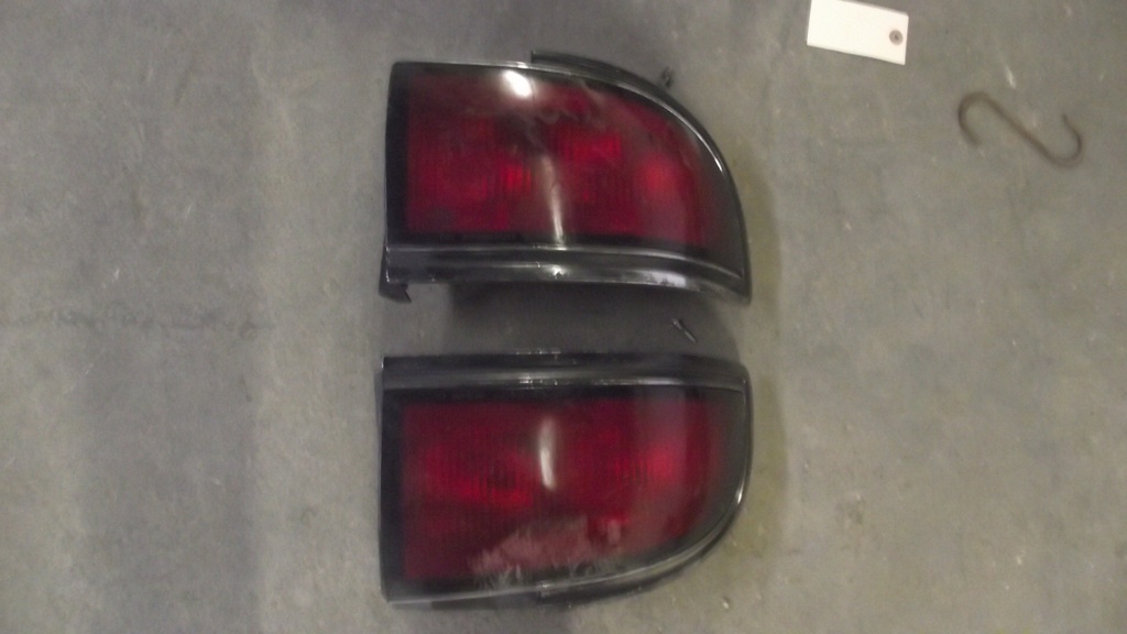 1992 Buick Tail Light L/R (#92BUTL4EE)