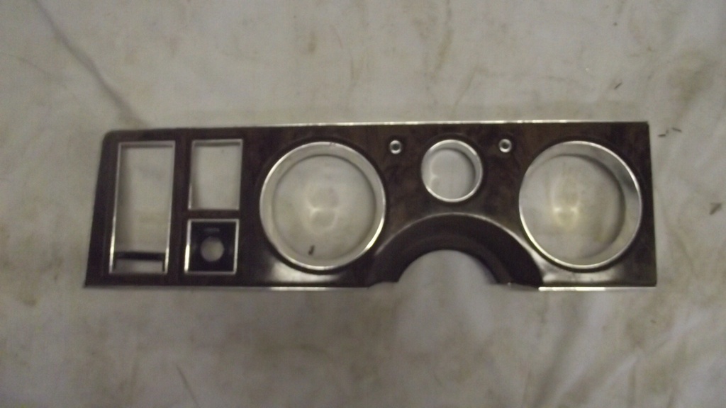 1977 Buick Dash Bezel (#77BUIB2GE)