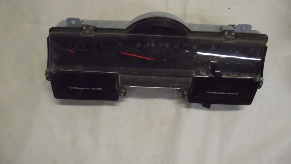 1984 Cadillac  Instrument Cluster (#84CAIC1IE)