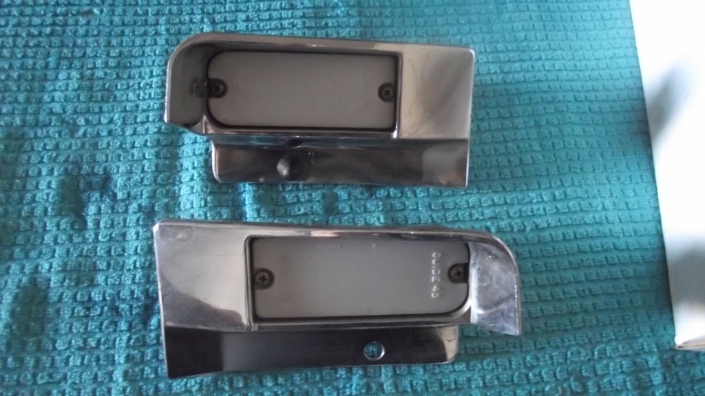 1965 Buick License Plate Lights L/R (#65BULL2DE)