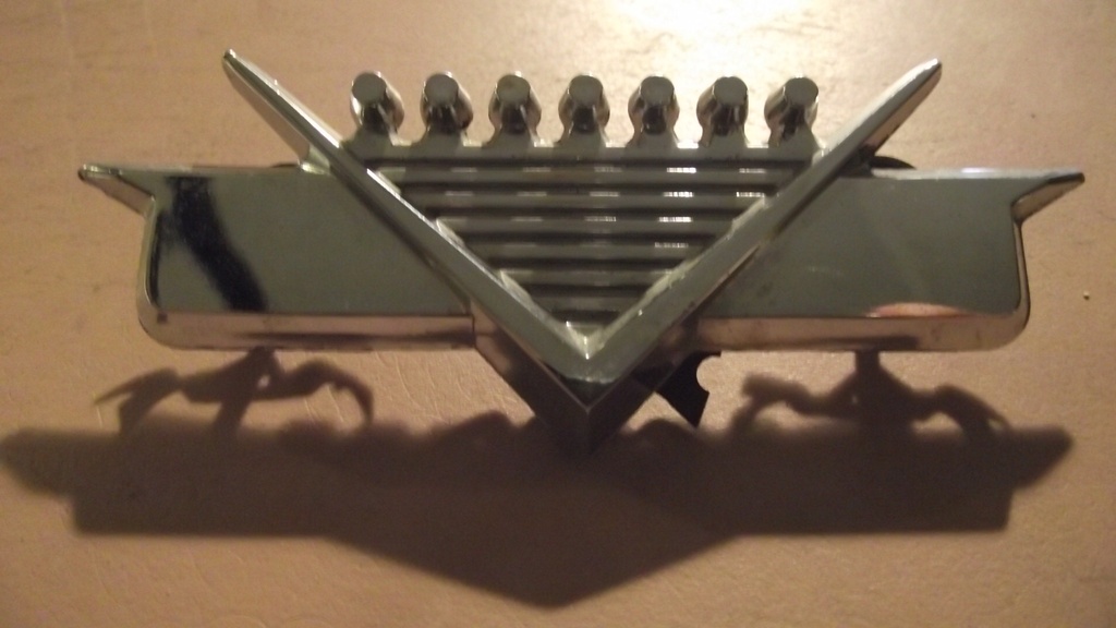 1959 Cadillac Door Panel Emblem (#59CADE5EE)