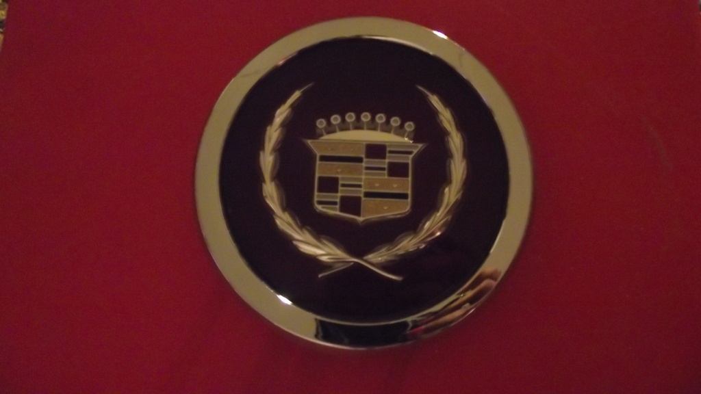 1981 Cadillac Center Wheel Cover (#81CAWC5CE)