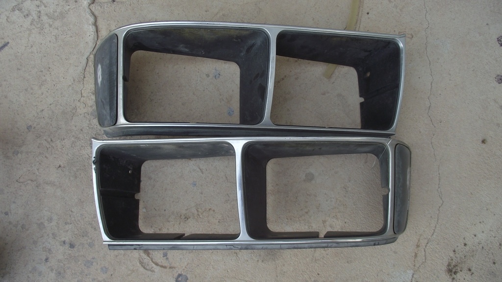 1981 Oldsmobile Headlight Housing (#81OLHH4CE)