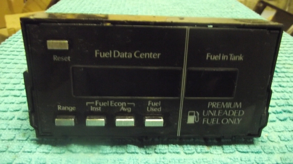 1988 Cadillac Fuel Data Center (#88CAFCB5E)