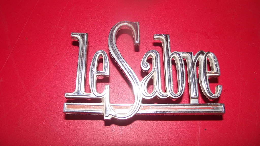 1966 Buick LeSabre Emblem (#66BULE5DE)