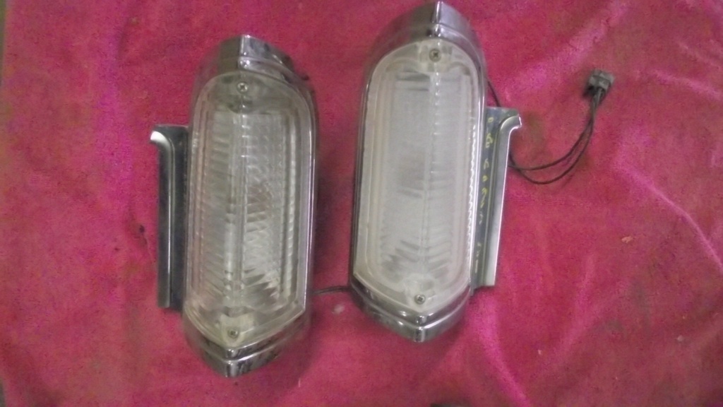 1968 Cadillac Eldorado Headlight Assembly  (#68CAHA3FEE)