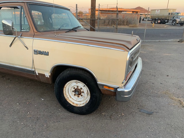 1985 Dodge Ram 250 SE Front Clip (#85DGFCD)