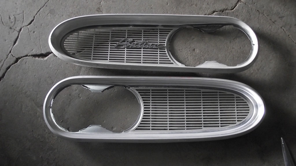 1961 Pontiac Tempest Grille (#61POGR1BE)