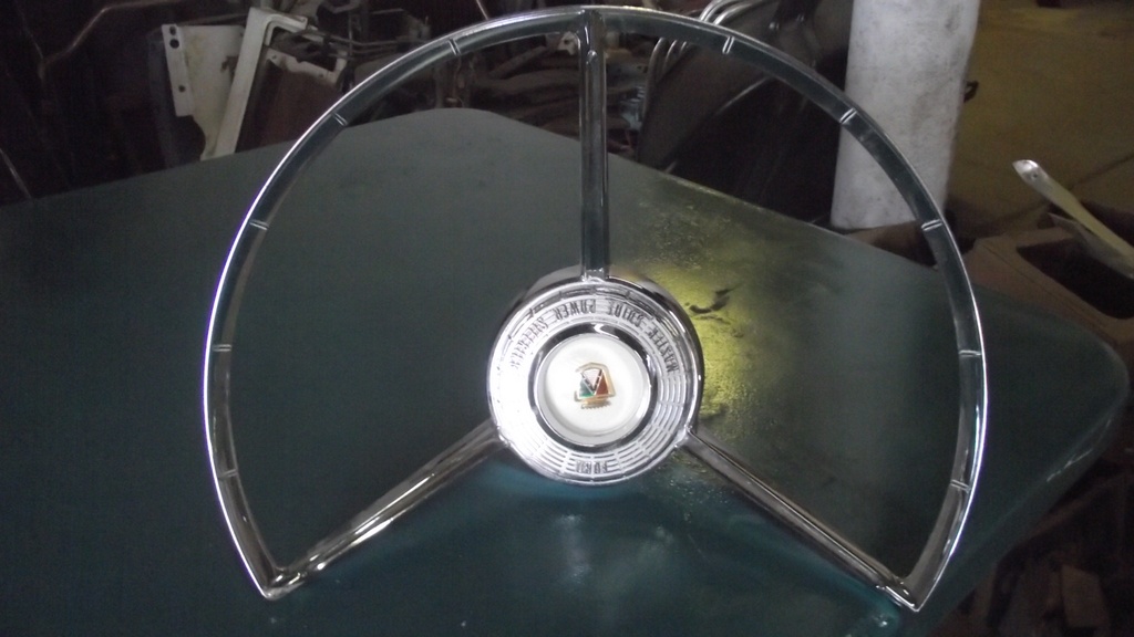 1957-58 Ford Master Guide PS Horn Ring (#57FOHRWBE)