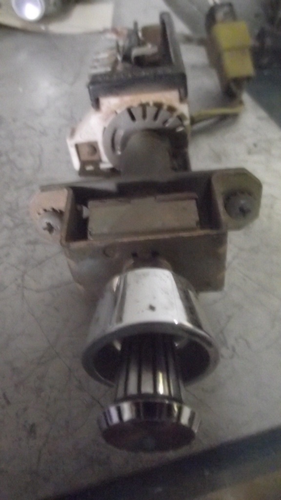 1961-62 Cadillac Headlight Switch (#61CAHS7DE)