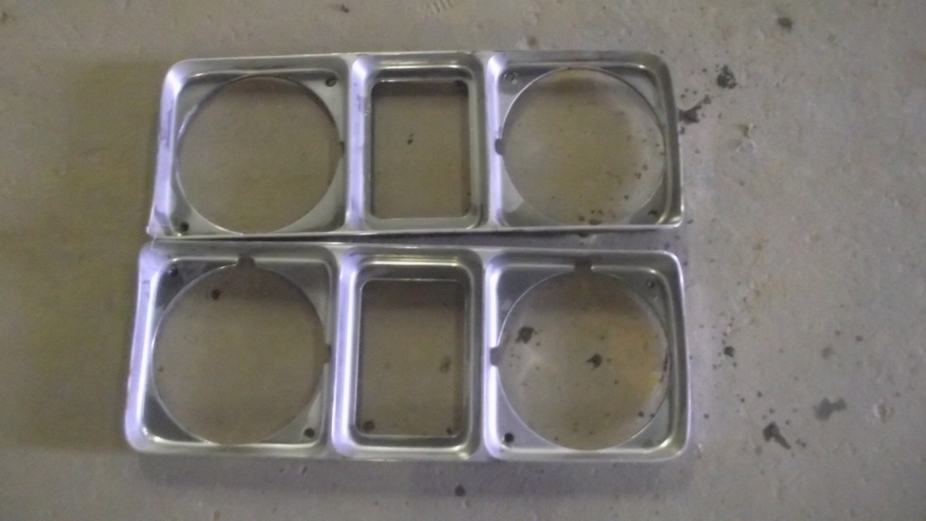 1973 Cadillac Headlight Bezels (#73CAHBWBE)