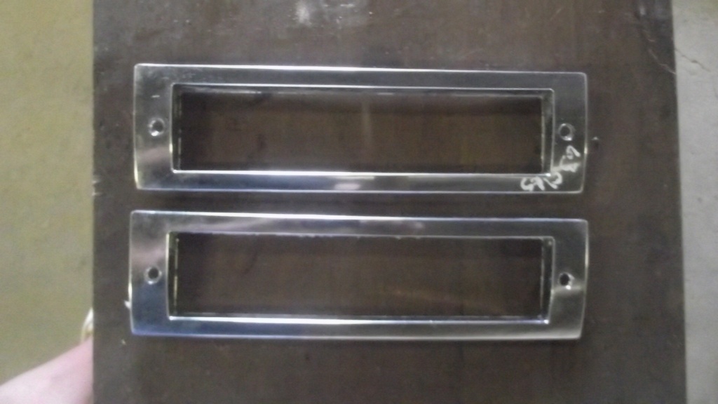 1961-62 Buick Reverse Light Bezels (#61BUTB3AE)