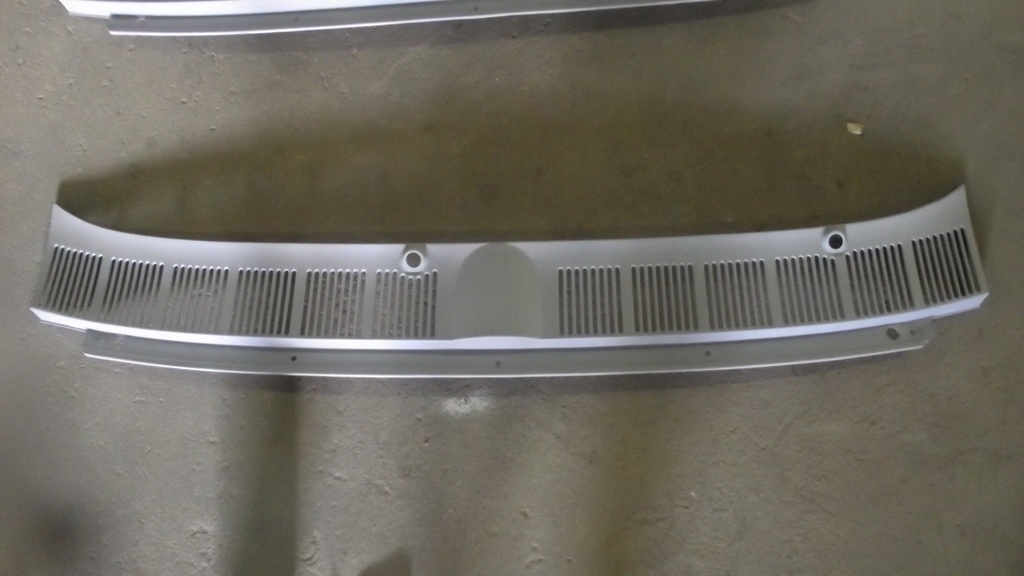 1962 Buick Skylark Cowl Vent Grille (#62BUCGR2AE)