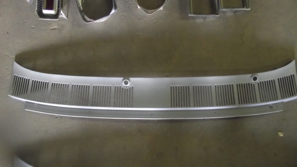 1962 Oldsmobile F85 Cowl Vent Grille (#62OLCG2AE)