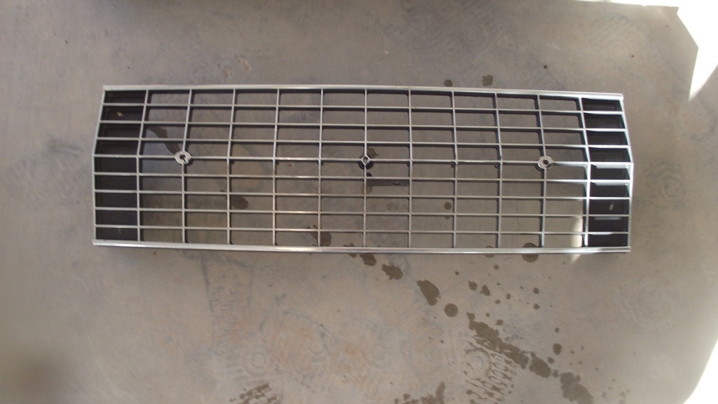 1967 Ford Thunderbird Grille (#67FOFG1CE)