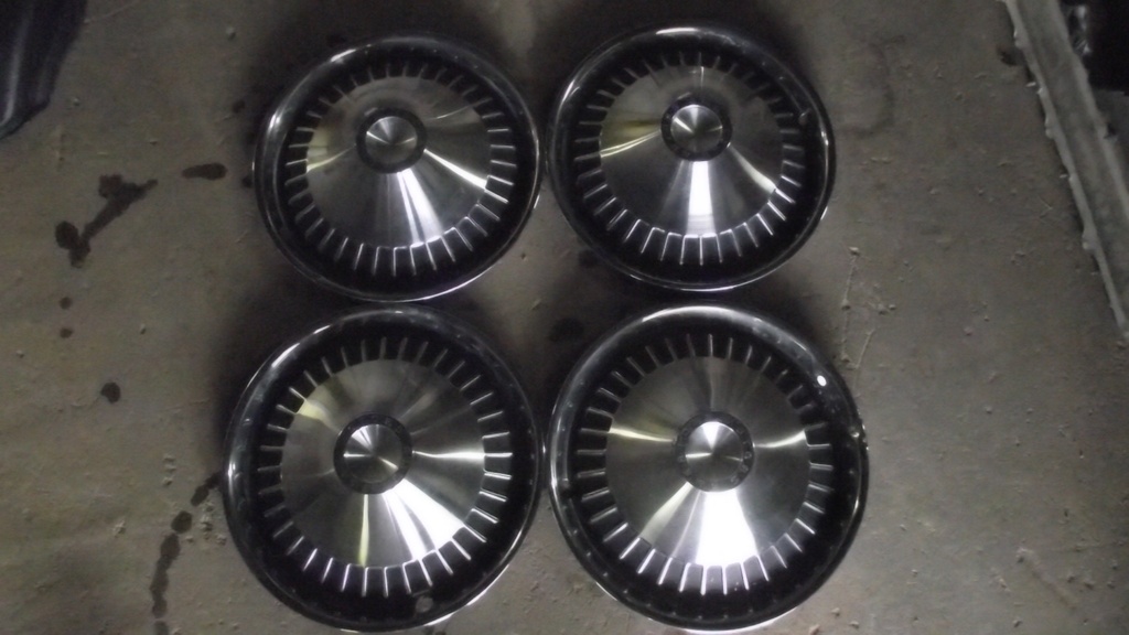 1970-71 AMC Hubcaps (#70AMHC7AE)