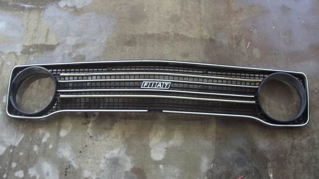 1972-78 Fiat 128 Grille (#72CHFG1CE)