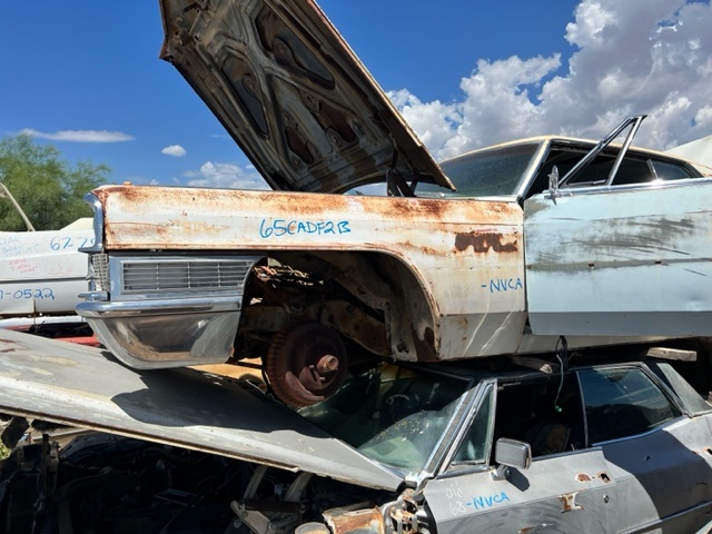 1965 Cadillac Driver Fender (#65CADF2B)