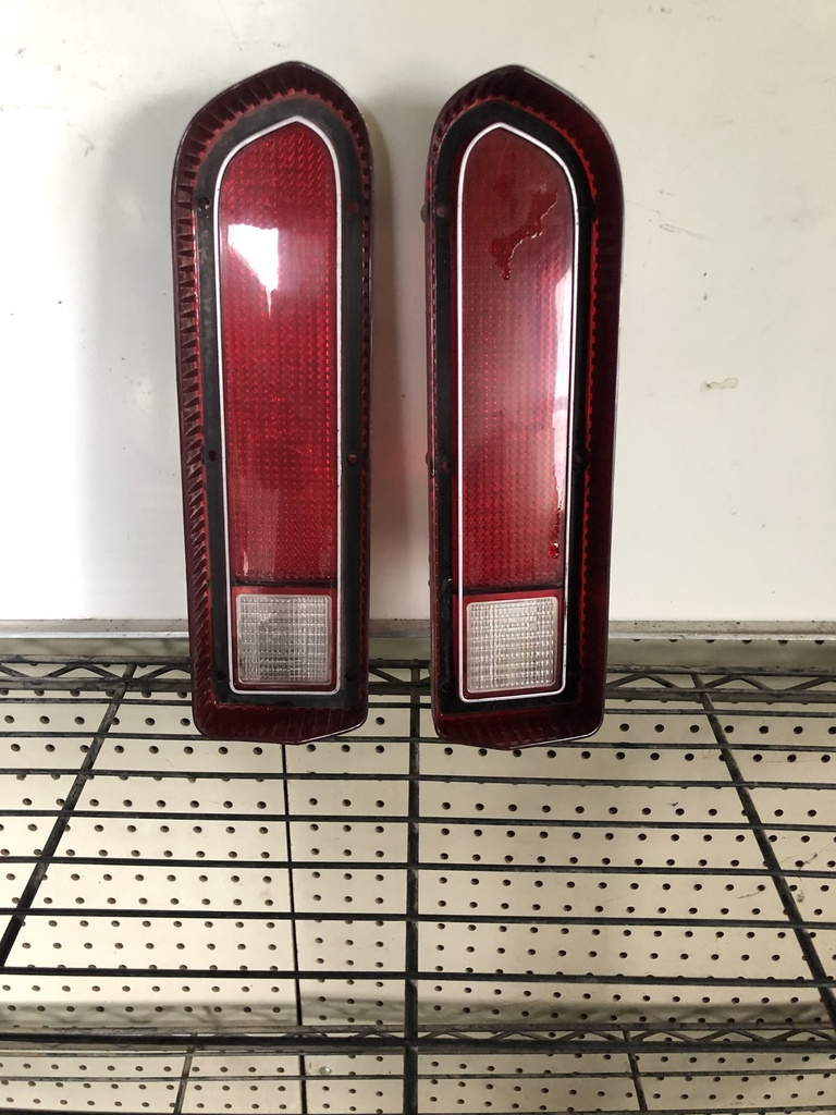 1972-73 Ford Torino Tail Light Lenses (#72FOTLLEB)