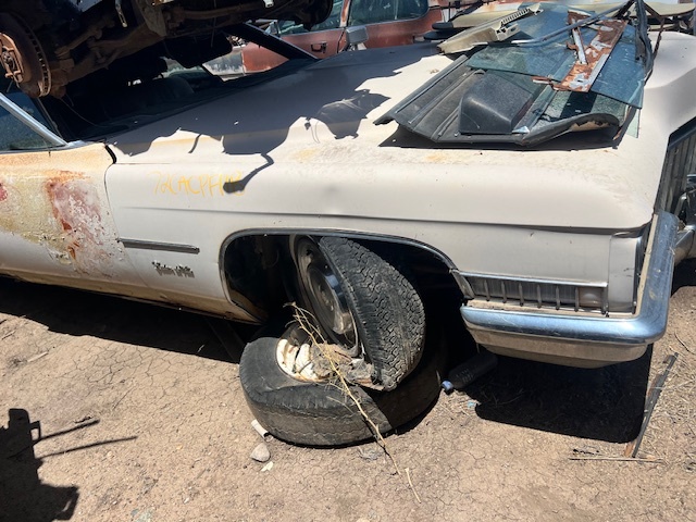 1972 Cadillac SDN Passenger Fender Shell (#72CACPF11B)