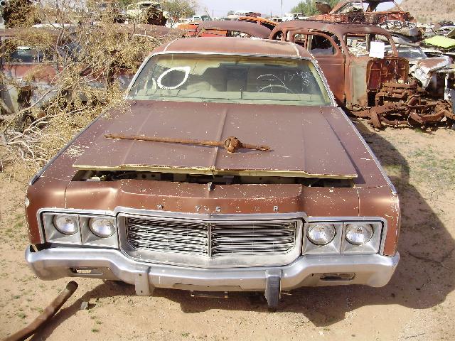 1973 Chrysler New Yorker (#73CR4232C)