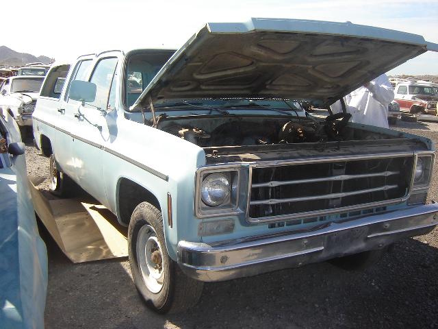 1977 Chevy-Truck Suburban (#77CT9504D)