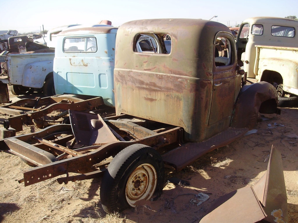 1947 Dodge-Truck 1/2 (#47DTNVV2C)