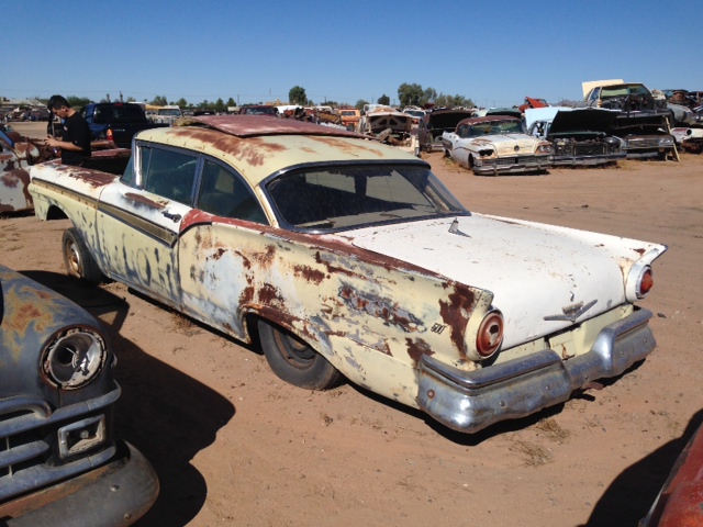 1957 Ford Fairlane 500 (#57FO7191C)