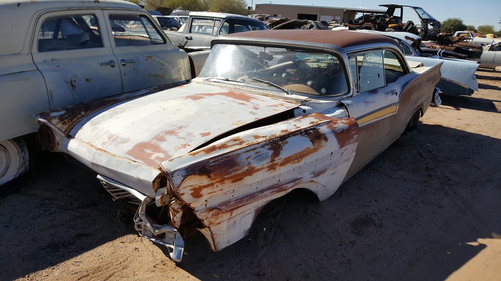 1957 Ford Fairlane 500 (#57FO4294C)