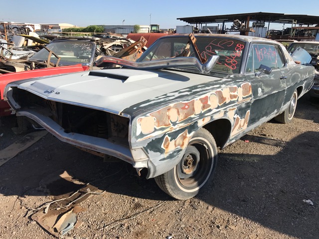 1968 Ford LTD two door hardtop (#68F09658B)