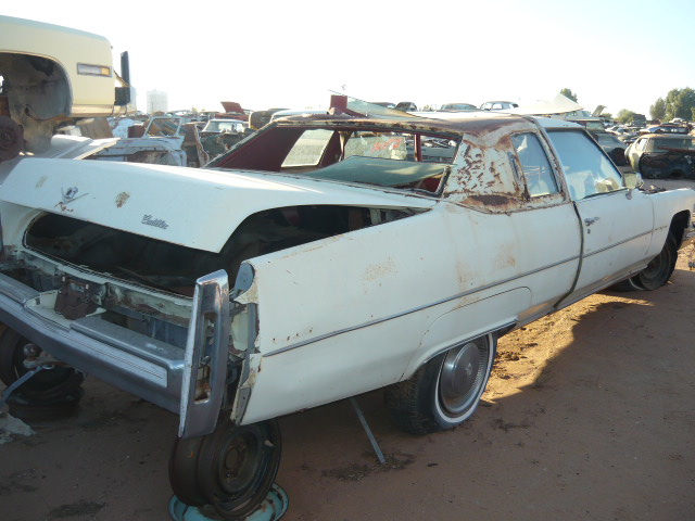 1976 Cadillac Coupe DeVille (#76CA3381B)