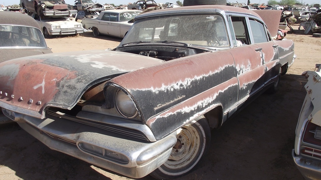 1956 Lincoln Premiere (#56LI471LC)