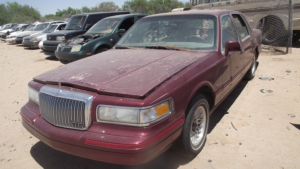 1997 Lincoln Executive (#97LI1354E)