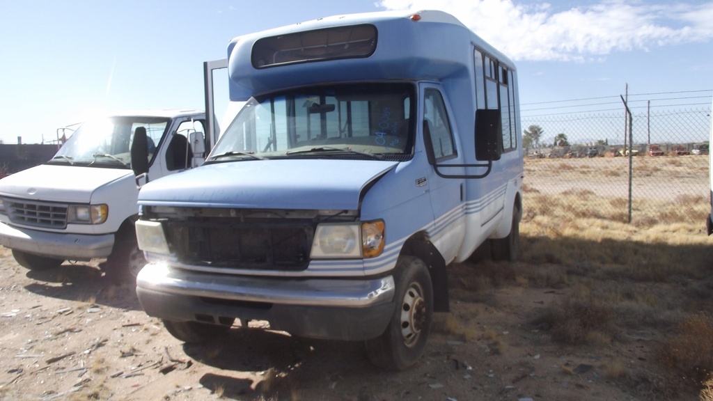 2004 Ford E350 (#04FO0069E)