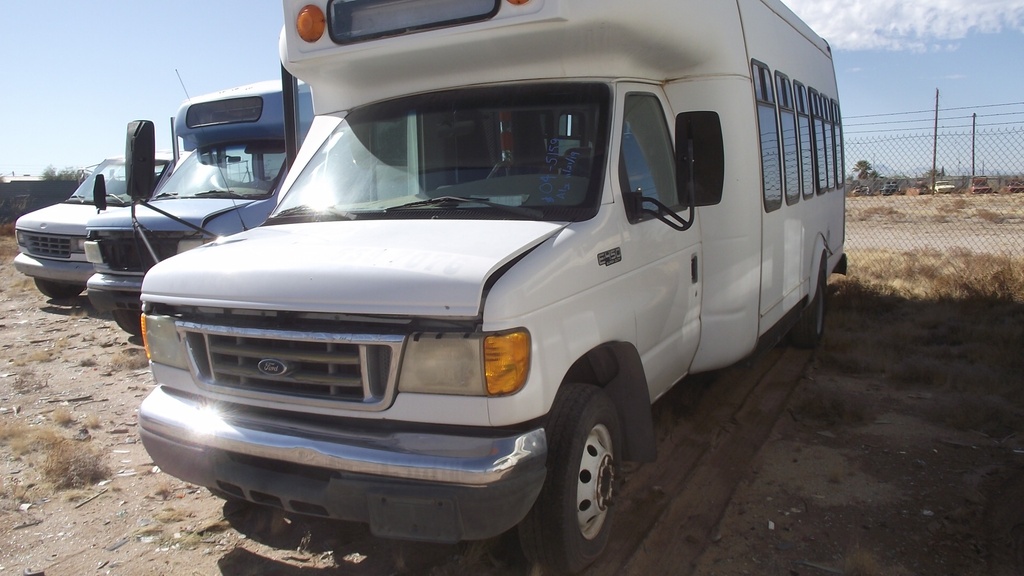 2004 Ford E450 (#04FO5159E)