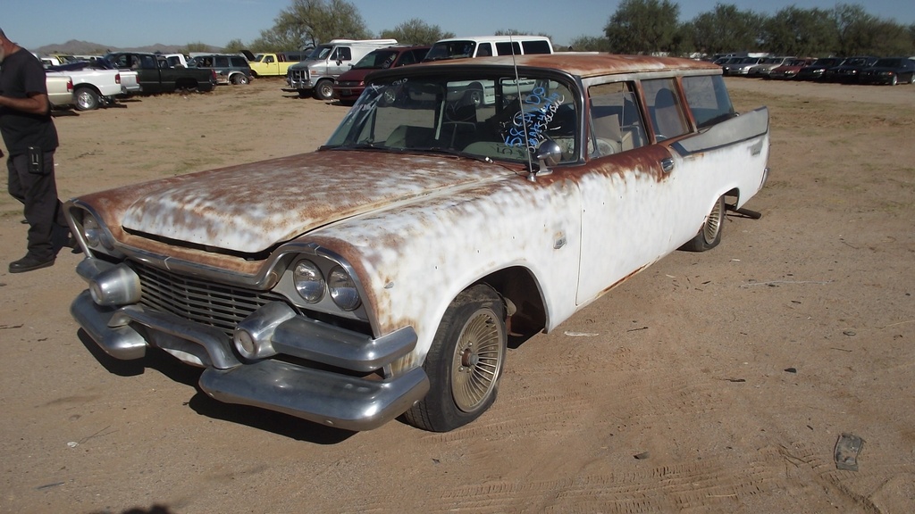 1958 Dodge Suburban (#58DONVDOC)