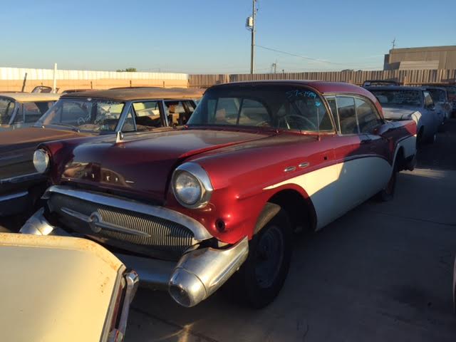 1957 Buick Century 4dr Ht (#57BU9594D) projects $3800