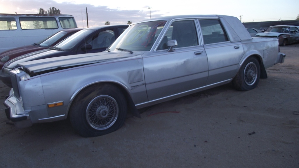 1986 Chrysler Fifth Avenue (#86CR4255E)