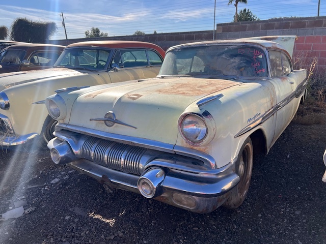 1957 Pontiac Chieftain 2DR hardtop (#57PONVCAC)