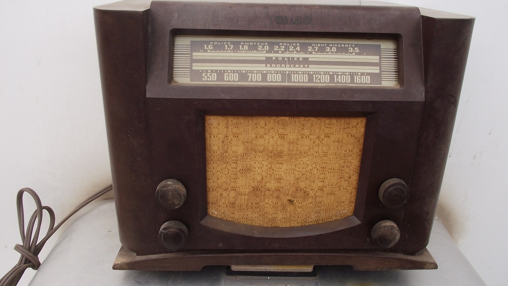 1941 Philco #41-230T  $75