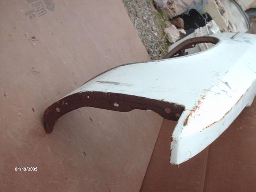 1975 Pontiac Catalina Passenger Front Fender (#758)