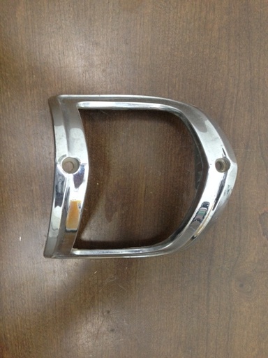 1968 Chevrolet Caprice Optional Turn Signal Bezel (#68CHIBD)